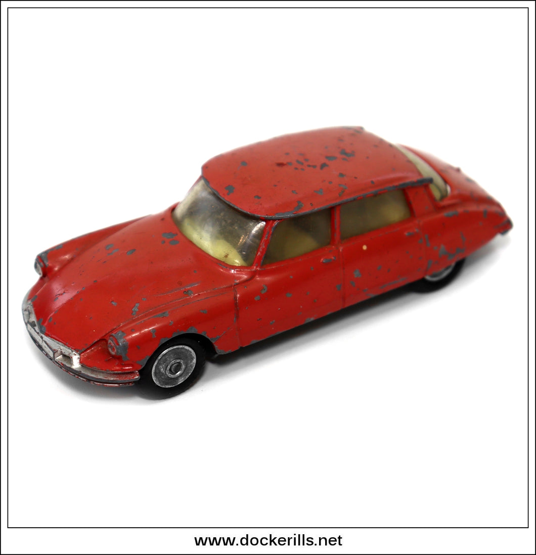 Corgi Toys Citroen DS 19. FOR RESTORATION, SPARE. 1.