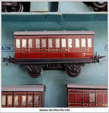 Meccano, Hornby Trains 'O' Gauge LMS Passenger Train Set, Carriage 1.