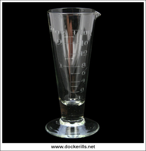 Victorian / Antique Hand Blown & Engraved Graduated Glass Apothecary Measure. - 5.25 Inches High