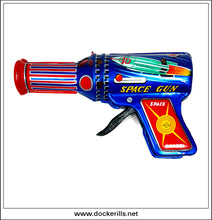 Baby Space Gun. Vintage 1960's Tin Plate Sparking Space Gun, DAIYA, Japan 2.
