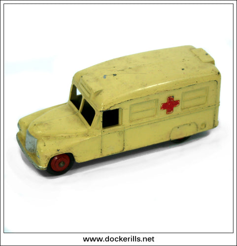 Dinky Toys Daimler Ambulance No. 253. Meccano 1.