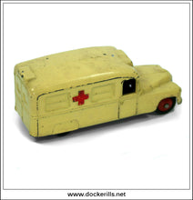 Dinky Toys Daimler Ambulance No. 253. Meccano 2.