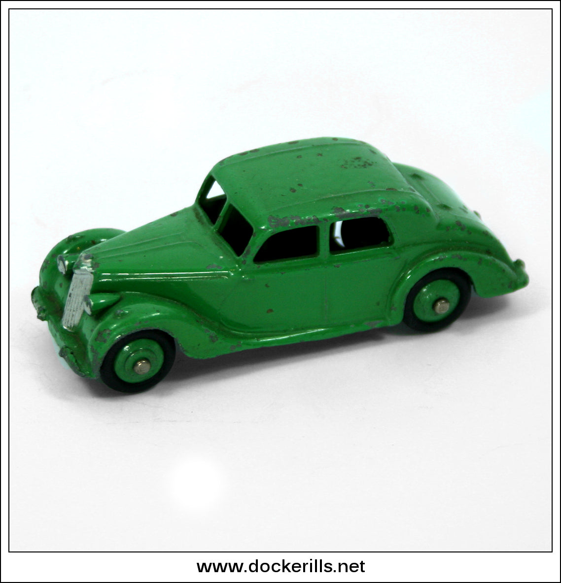 Dinky Toys Riley Saloon No. 40a. Meccano. Dockerills