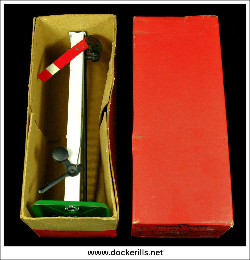 Hornby Trains 'O' Gauge No. 2 Single Arm Signal, Meccano. Vintage Tin Plate Railway Toy. Boxed.