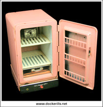 Vintage Style Refrigerator With Freezer. Vintage Tin Plate Battery Operated Novelty Toy, Maruyoshi, Japan 3.