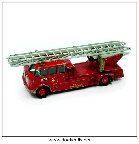 Matchbox King Size No 15, Merryweather Fire Engine. FOR RESTORATION.