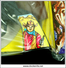 Western Gun Set / Western Cowboy Two Gun Set. Vintage Plastic/Tin Plate Pop Guns, Japan 2.